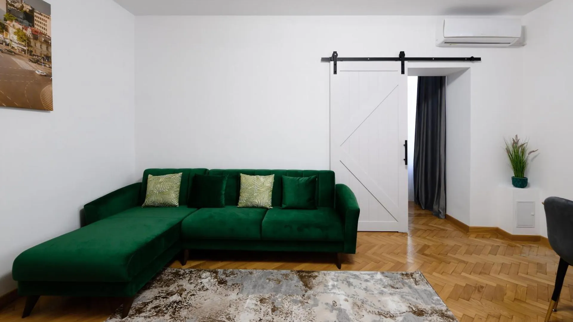 Apartament Dacia Bükreş 0*,  Romanya